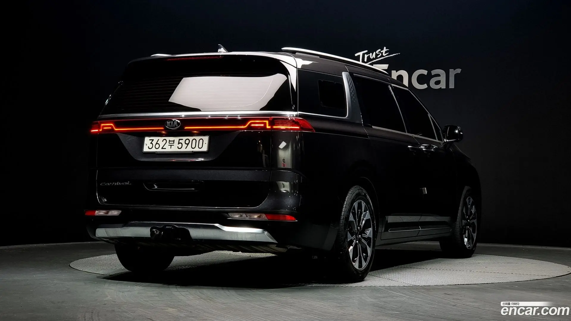 Main__Slider__Photo:Canival Kia 2020.9-1