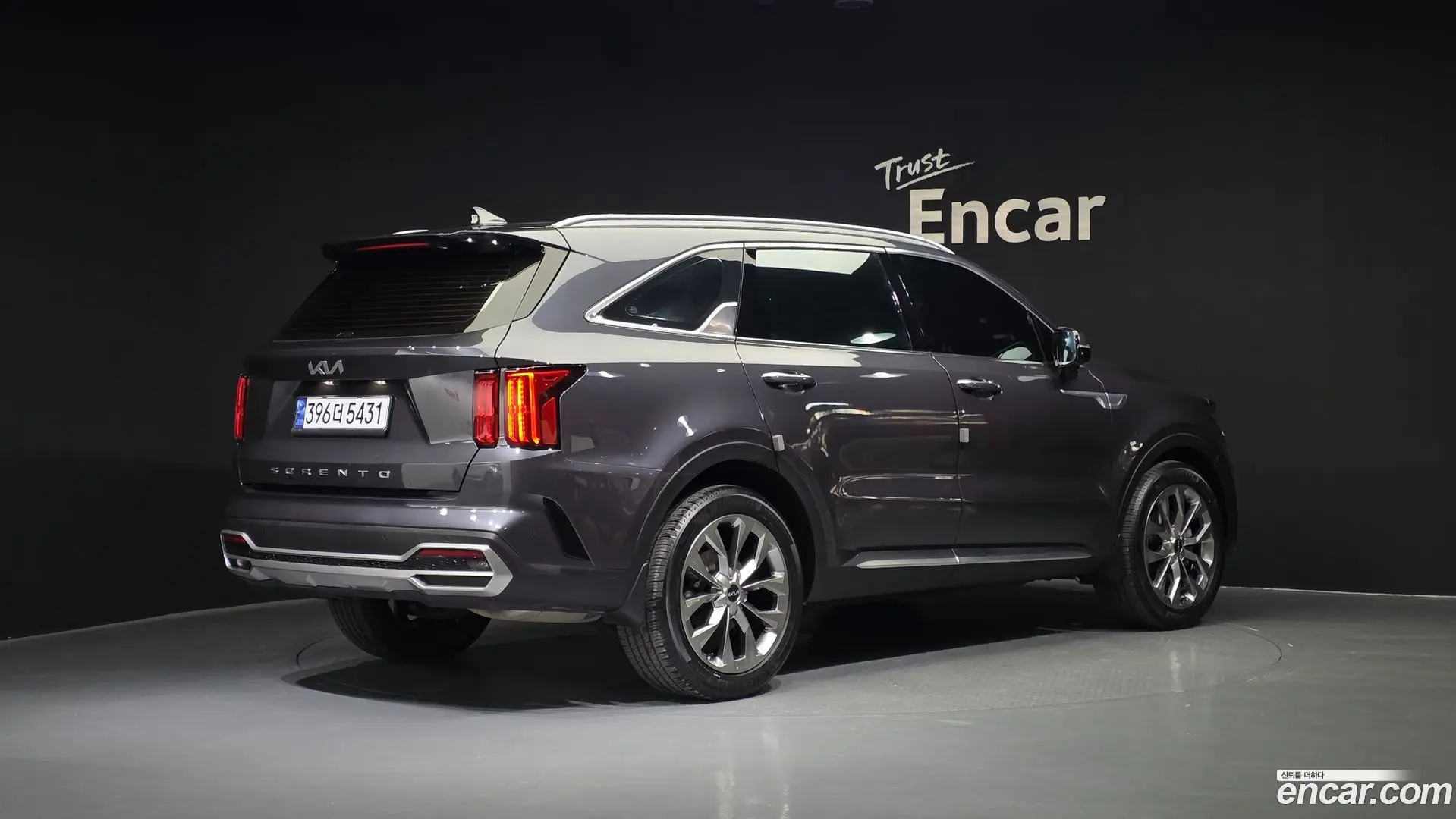 Main__Slider__Photo:Sorento Kia 2022.3-1