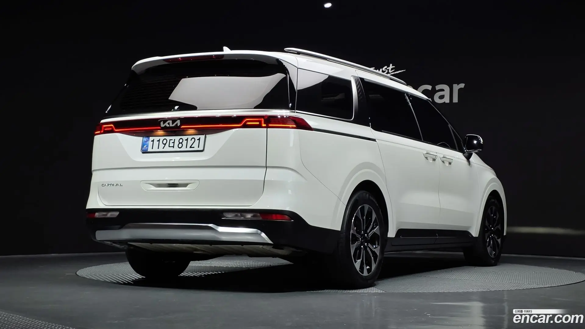 Main__Slider__Photo:Canival Kia 2021.8-1