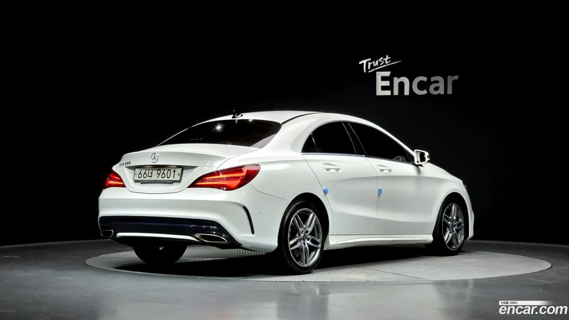 Main__Slider__Photo:CLA-Class Mercedes-Benz 2018.9-1