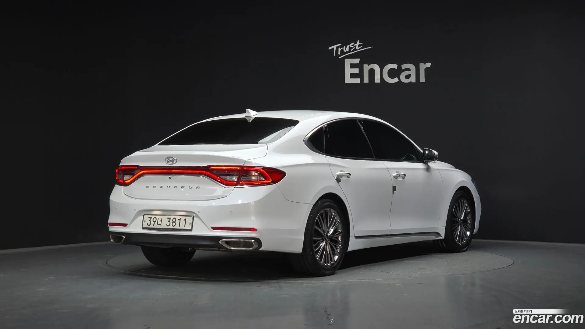 Main__Slider__Photo:Grandeur Hyundai 2018.8-1