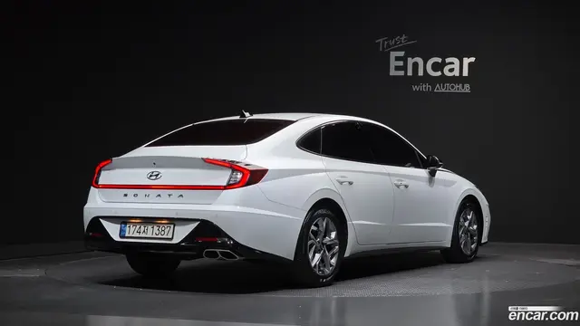 Main__Slider__Photo:Sonata Hyundai 2023.1-1
