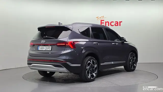 Main__Slider__Photo:Santafe Hyundai 2020.10-1