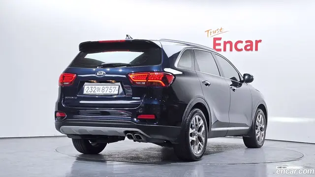 Main__Slider__Photo:Sorento Kia 2019.9-1