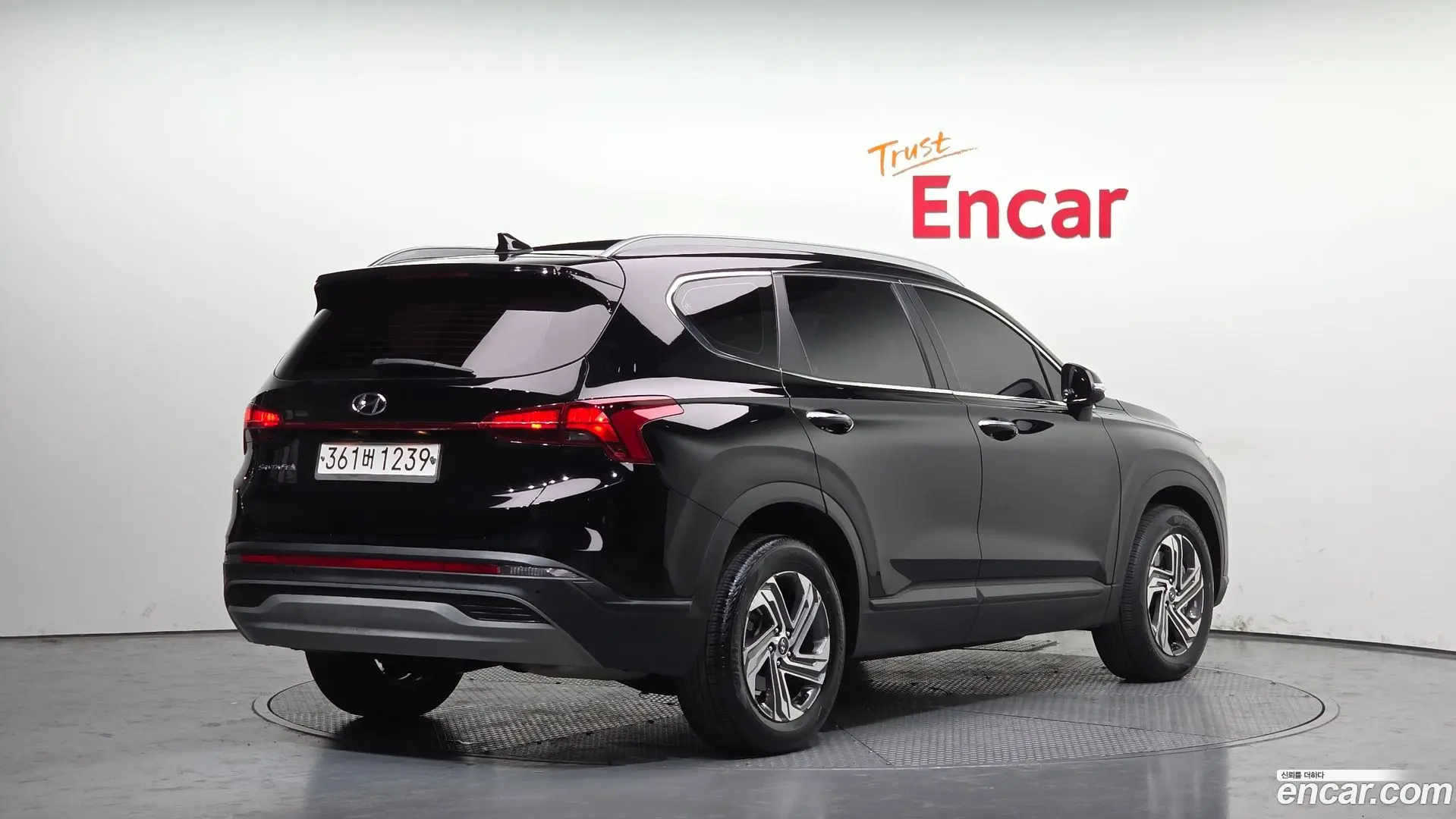 Main__Slider__Photo:Santafe Hyundai 2020.6-1