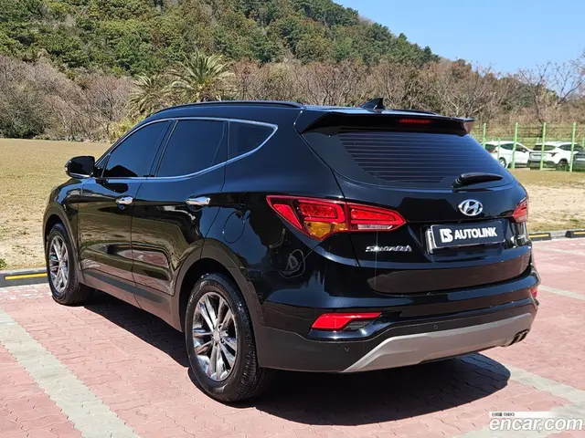 Main__Slider__Photo:Santafe Hyundai 2017.4-1
