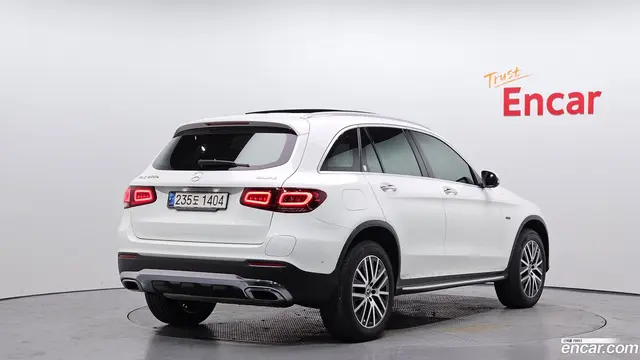 Main__Slider__Photo:GLC-Class Mercedes-Benz 2021.2-1