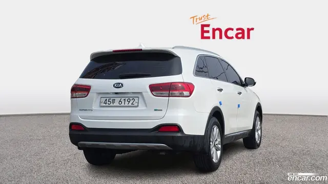 Main__Slider__Photo:Sorento Kia 2017.7-1