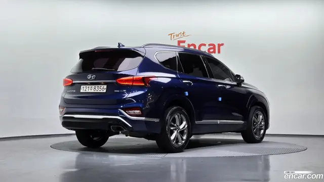 Main__Slider__Photo:Santafe Hyundai 2019.3-1