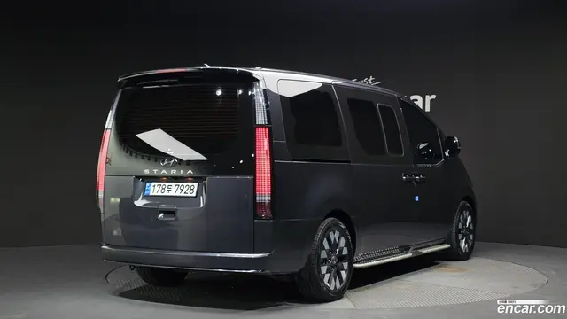 Main__Slider__Photo:Staria Hyundai 2022.11-1