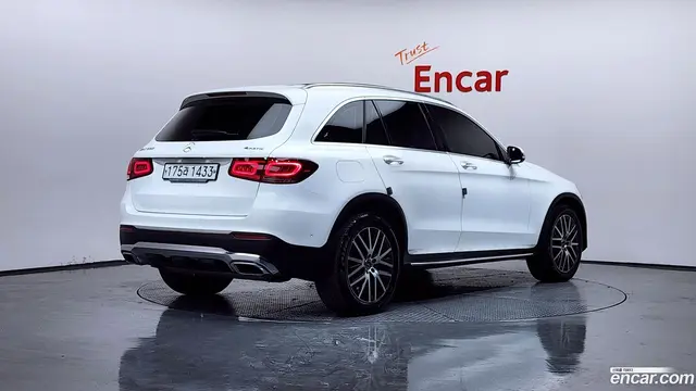 Main__Slider__Photo:GLC-Class Mercedes-Benz 2020.3-1