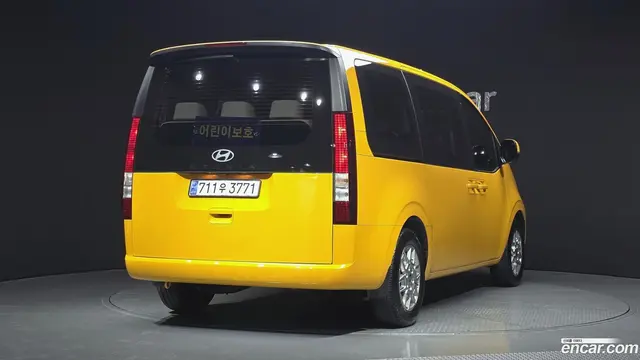 Main__Slider__Photo:Staria Hyundai 2024.10-1