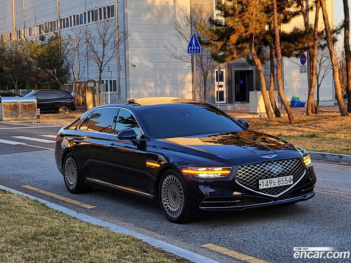 Main__Slider__Photo:G90 Genesis 2018.10-1