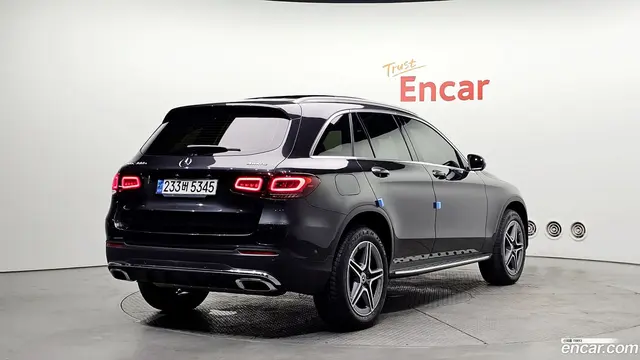 Main__Slider__Photo:GLC-Class Mercedes-Benz 2022.2-1