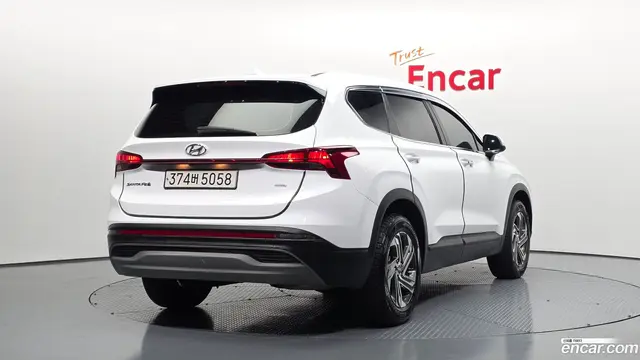 Main__Slider__Photo:Santafe Hyundai 2022.3-1
