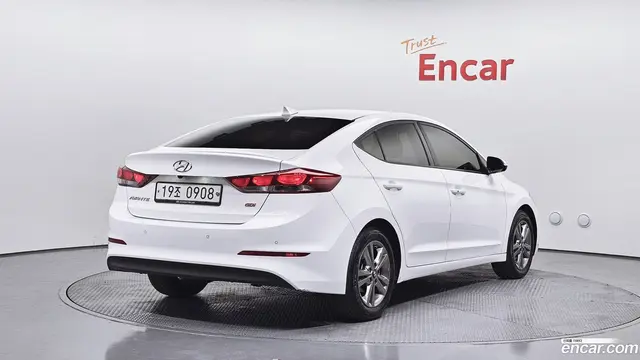 Main__Slider__Photo:AVANTE Hyundai 2016.3-1
