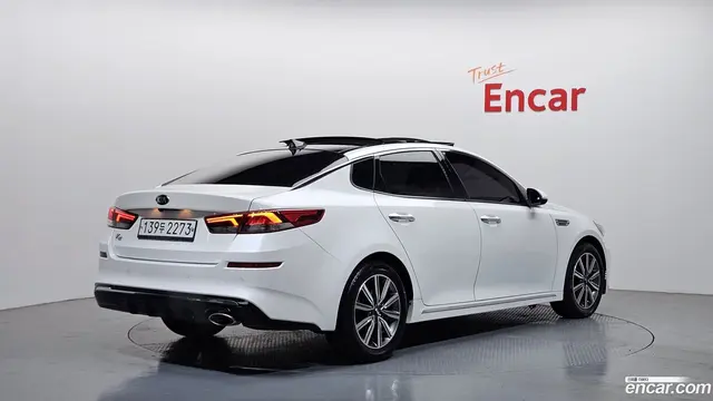 Main__Slider__Photo:K5 Kia 2019.9-1