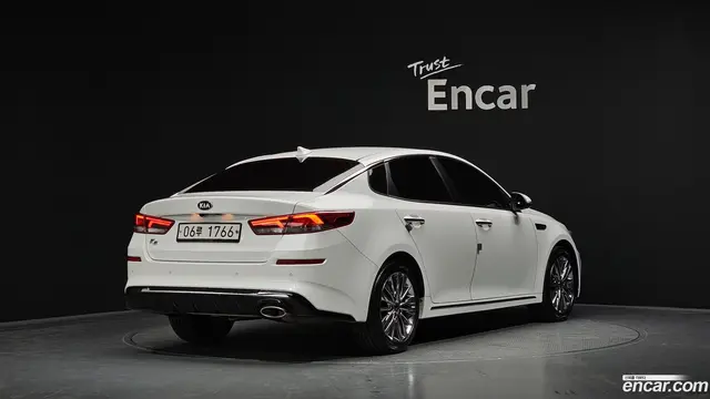Main__Slider__Photo:K5 Kia 2018.3-1