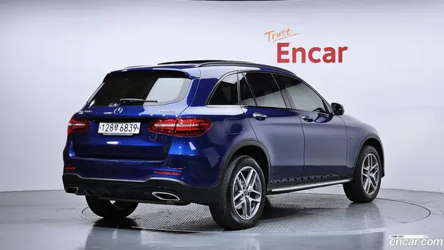Main__Slider__Photo:GLC-Class Mercedes-Benz 2018.11-1