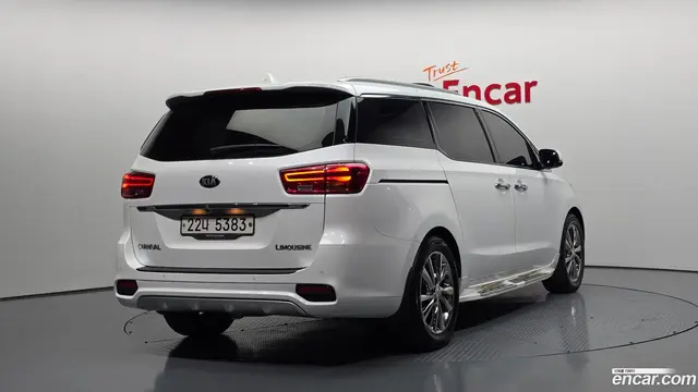 Main__Slider__Photo:Canival Kia 2018.4-1