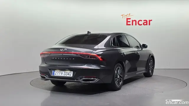 Main__Slider__Photo:Grandeur Hyundai 2022.3-1