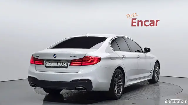 Main__Slider__Photo:5-Series BMW 2017.11-1