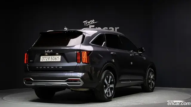 Main__Slider__Photo:Sorento Kia 2021.7-1