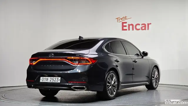Main__Slider__Photo:Grandeur Hyundai 2018.2-1