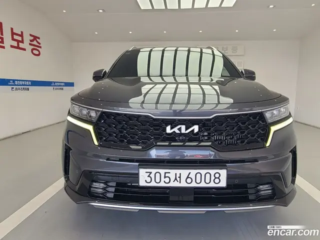 Main__Slider__Photo:Sorento Kia 2022.3-1