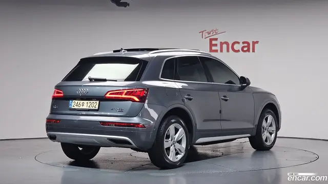 Main__Slider__Photo:Q5 Audi 2020.6-1