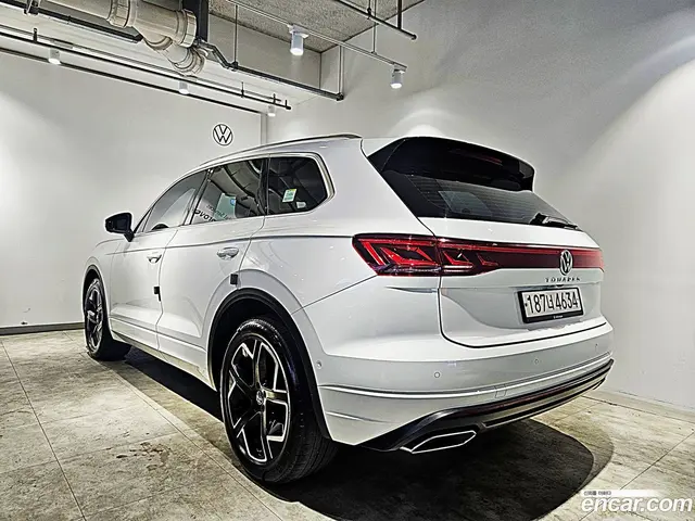 Main__Slider__Photo:Touareg Volkswagen 2024.6-1