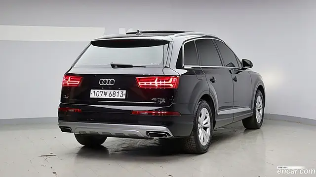 Main__Slider__Photo:Q7 Audi 2019.9-1
