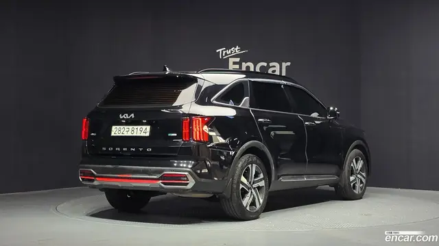 Main__Slider__Photo:Sorento Kia 2021.10-1
