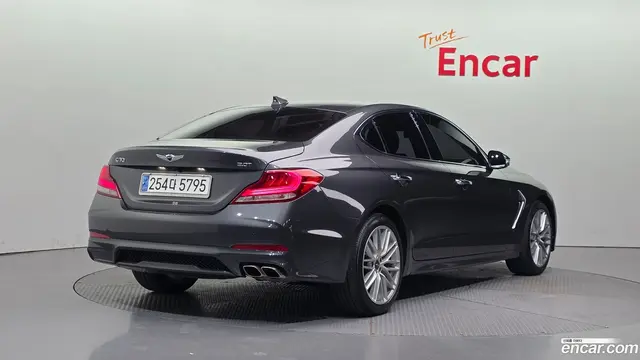 Main__Slider__Photo:G70 Genesis 2018.10-1