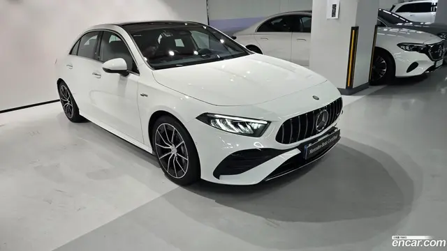 Main__Slider__Photo:A-Class Mercedes-Benz 2025.6-1