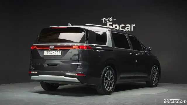 Main__Slider__Photo:Canival Kia 2021.4-1