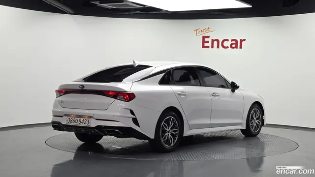 Main__Slider__Photo:K5 Kia 2021.3-1