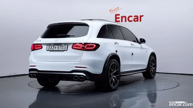 Main__Slider__Photo:GLC-Class Mercedes-Benz 2022.8-1