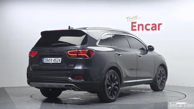 Main__Slider__Photo:Sorento Kia 2018.6-1