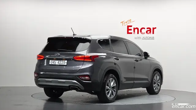 Main__Slider__Photo:Santafe Hyundai 2019.2-1