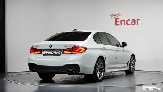 Main__Slider__Photo:5-Series BMW 2017.4-1