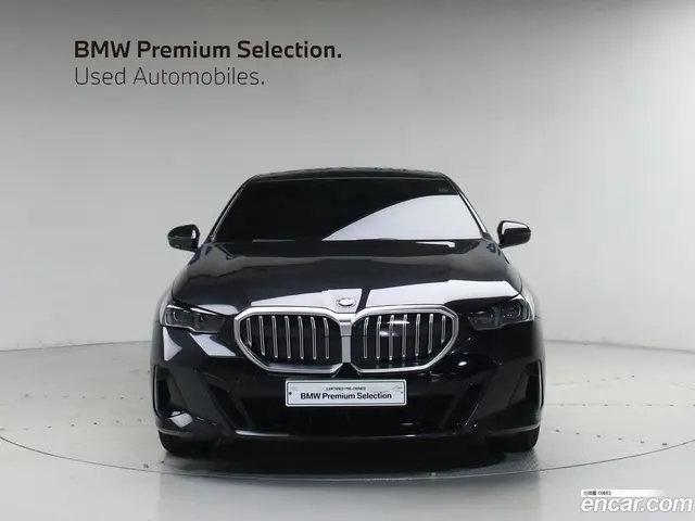 Main__Slider__Photo:5-Series BMW 2023.9-1