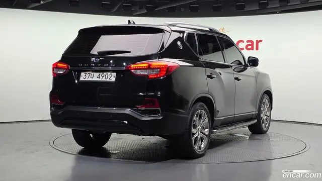 Main__Slider__Photo:Rexton KG Mobility 2019.0-1