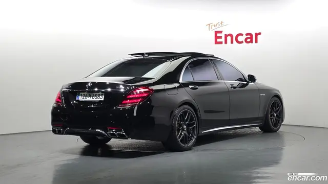 Main__Slider__Photo:S-Class Mercedes-Benz 2020.9-1