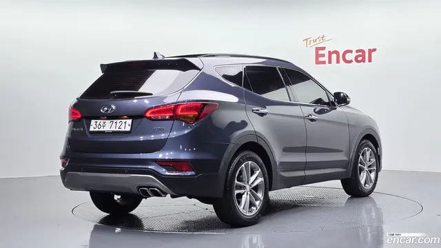 Main__Slider__Photo:Santafe Hyundai 2017.8-1