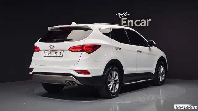 Main__Slider__Photo:Santafe Hyundai 2017.11-1