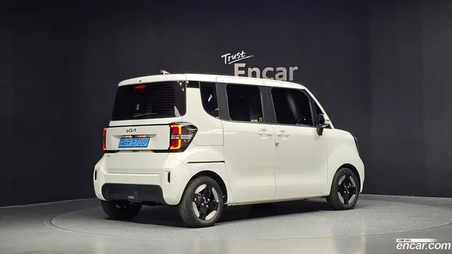 Main__Slider__Photo:RAY Kia 2023.11-1