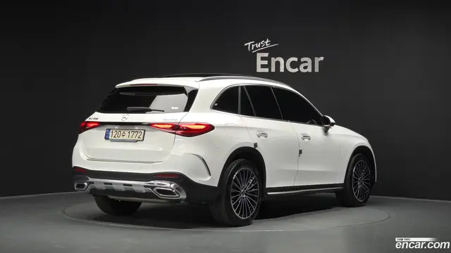 Main__Slider__Photo:GLC-Class Mercedes-Benz 2023.11-1