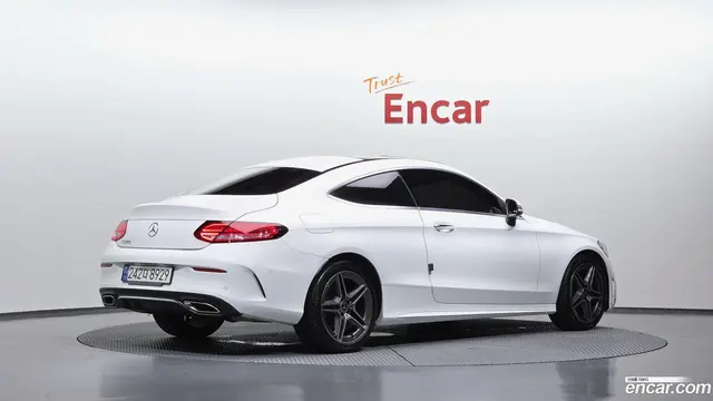 Main__Slider__Photo:C-Class Mercedes-Benz 2021.4-1