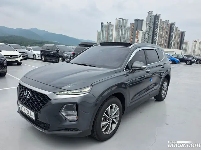 Main__Slider__Photo:Santafe Hyundai 2018.3-1